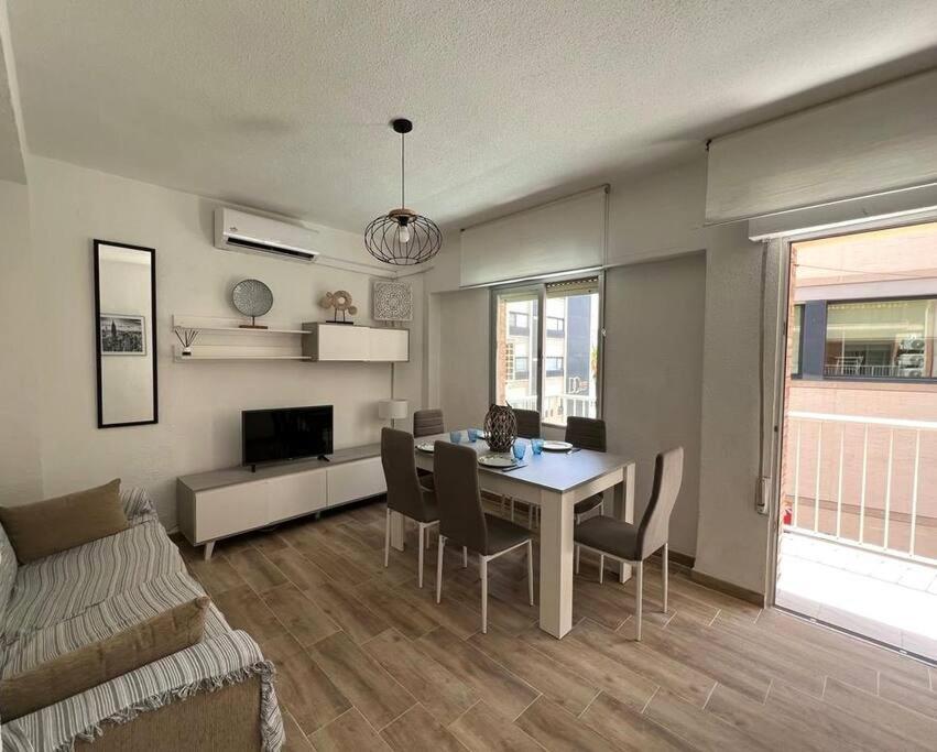 Apartamento Centrico Y En Primera Linea De Playa Apartment Benidorm Luaran gambar
